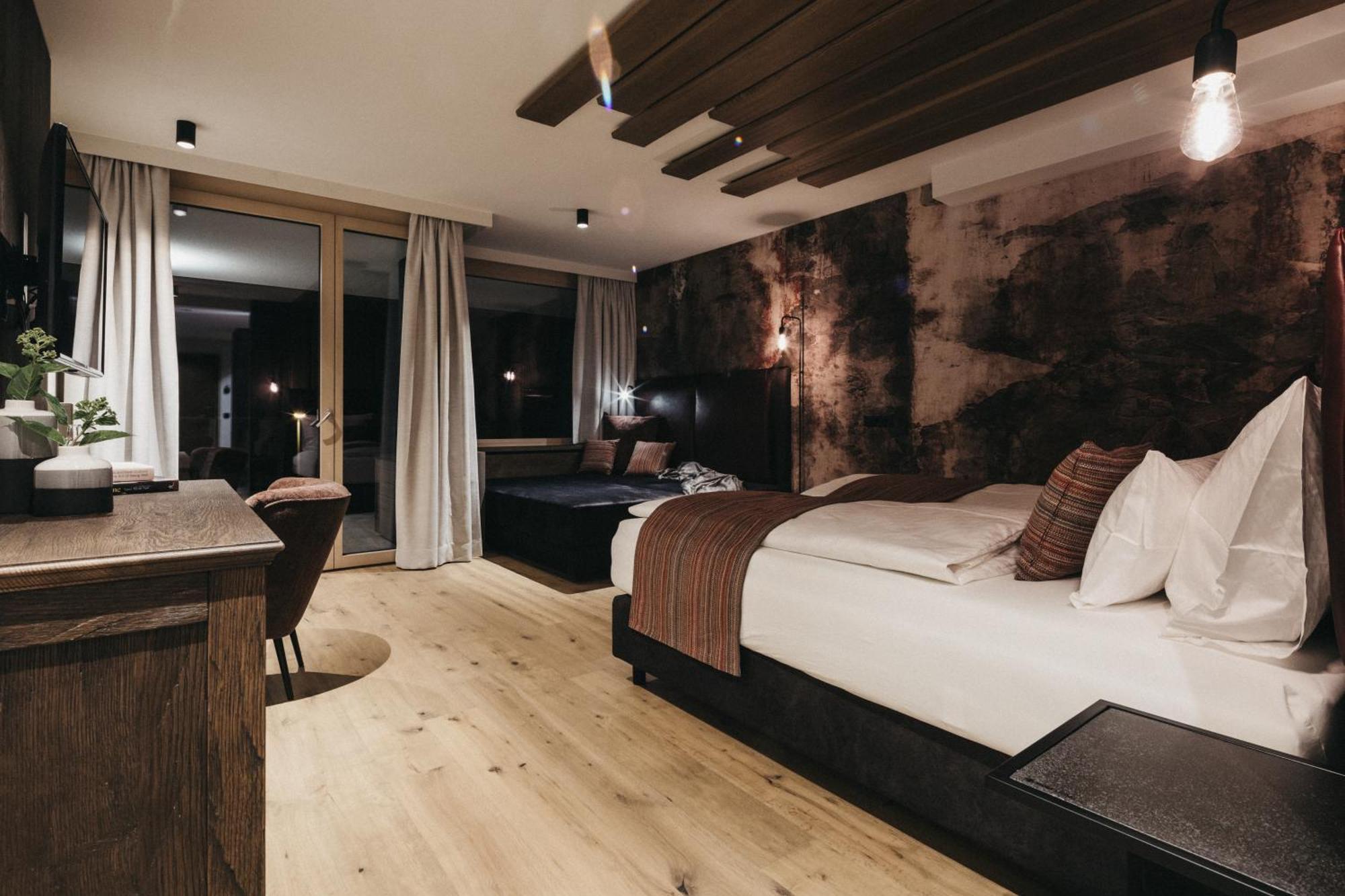 Hotel Tirolerhof 4 Sterne Superior Тукс Екстериор снимка