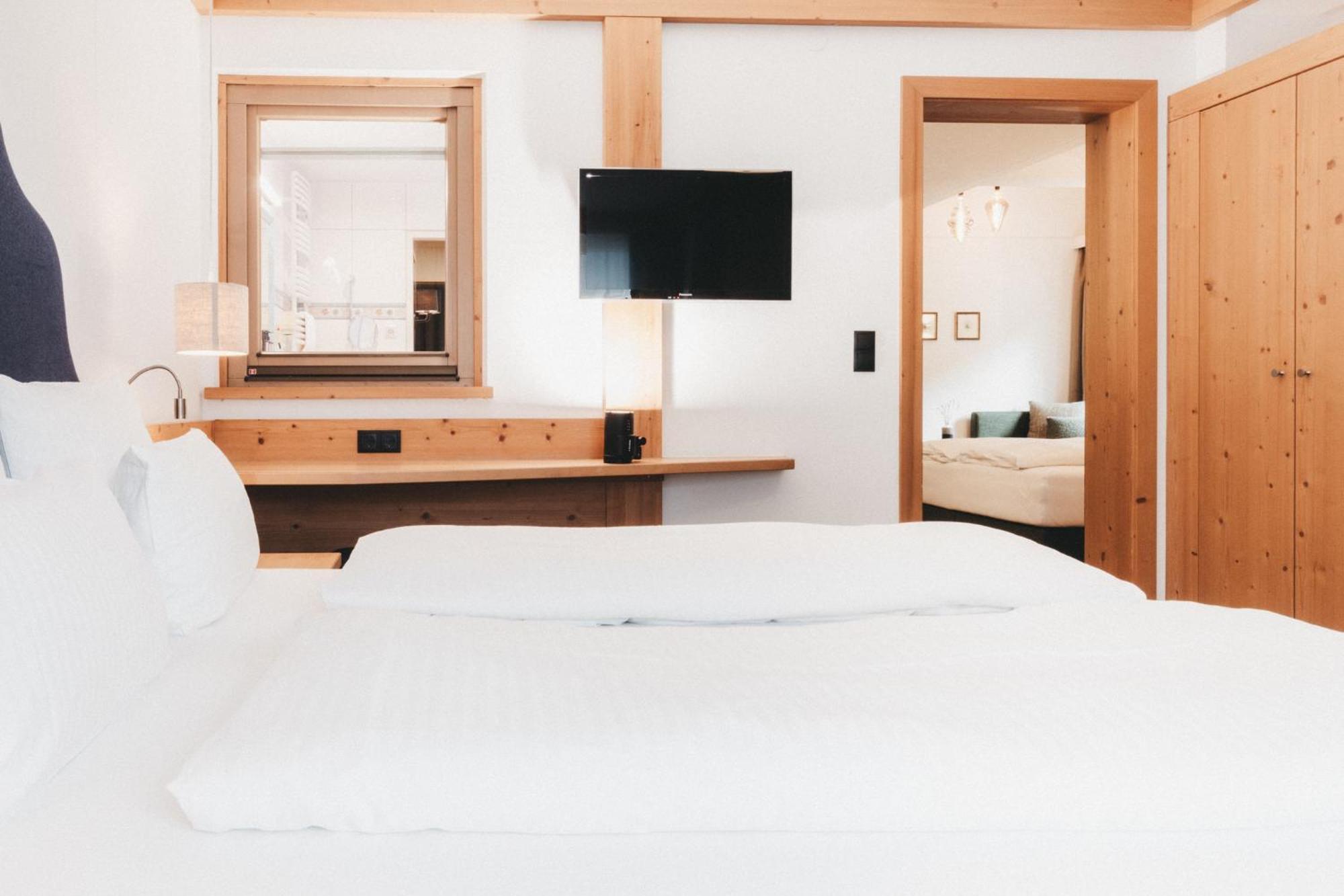 Hotel Tirolerhof 4 Sterne Superior Тукс Екстериор снимка