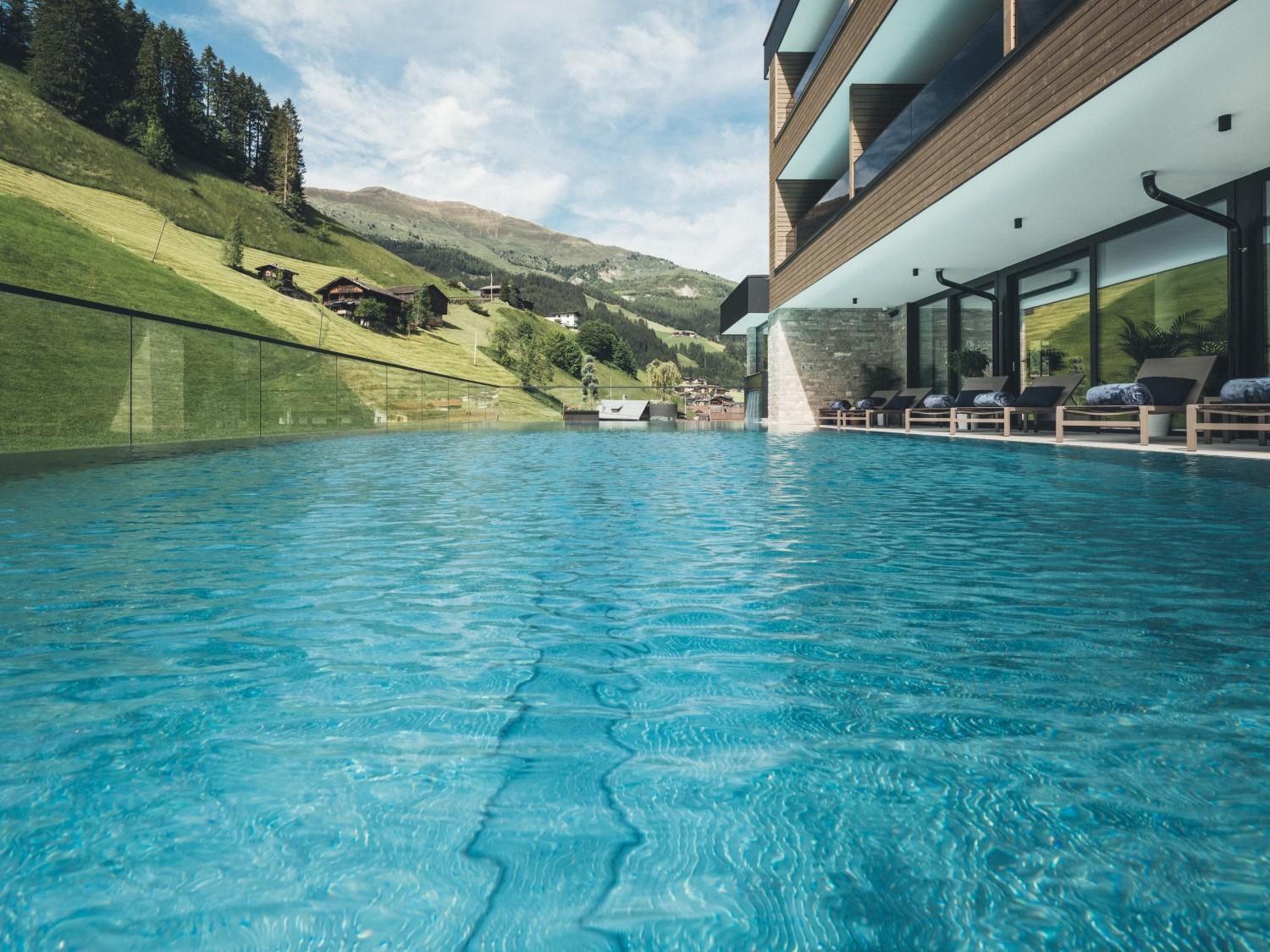 Hotel Tirolerhof 4 Sterne Superior Тукс Екстериор снимка